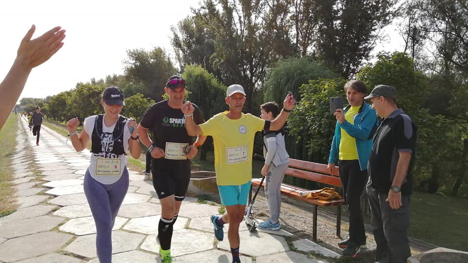 Adi Kozma a participat la ultramaratonul de 100 de kilometric, prilej cu care a strâns bani pentru copiii bolnavi de autism