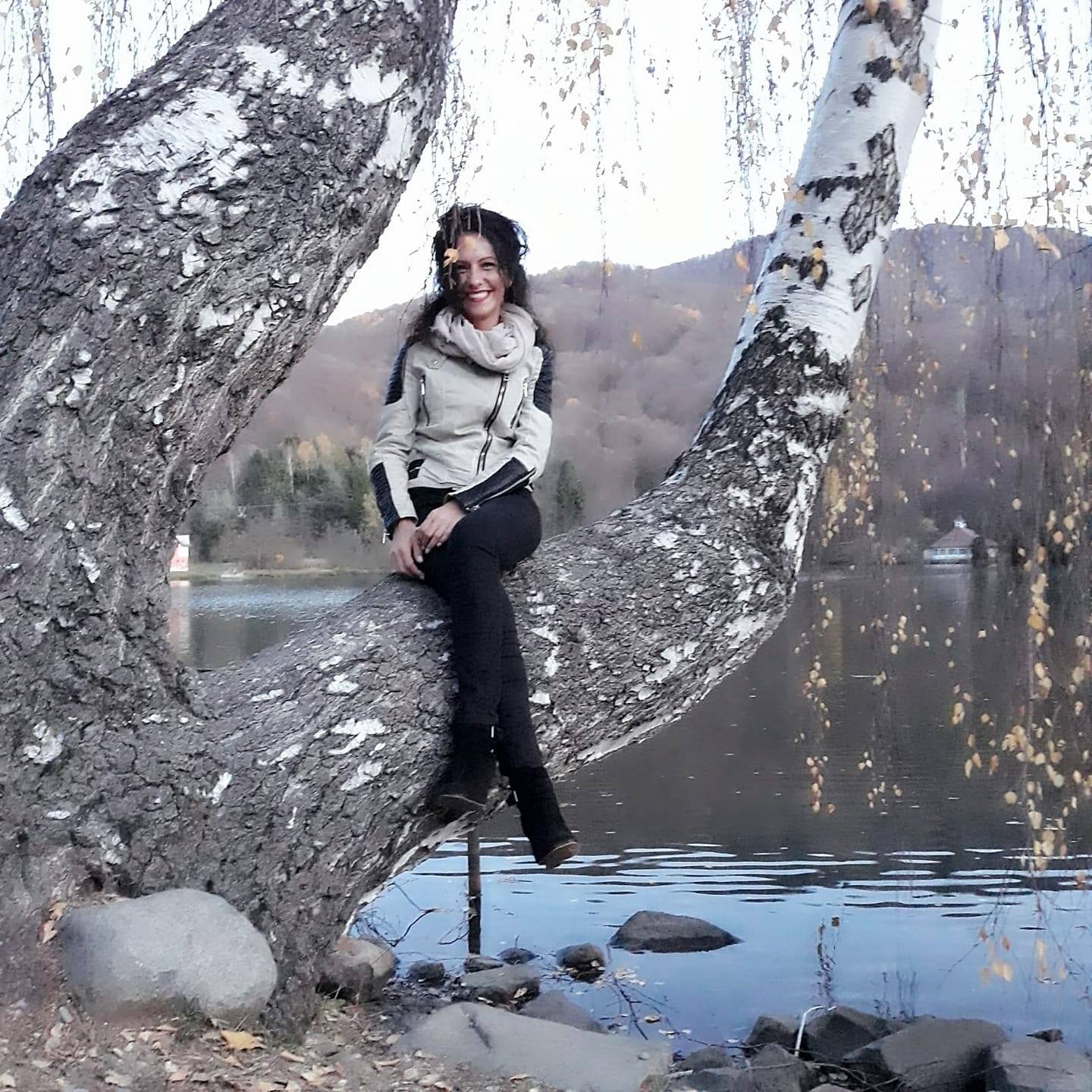 O sătmăreancă cu suflet generos aduce bucurie în viaţa copiilor defavorizaţi. “Copiii de cristal sunt cheia sufletului” este organizaia care întrezăreşte  o rază de lumină şi speranţă în viaţa micuţilor