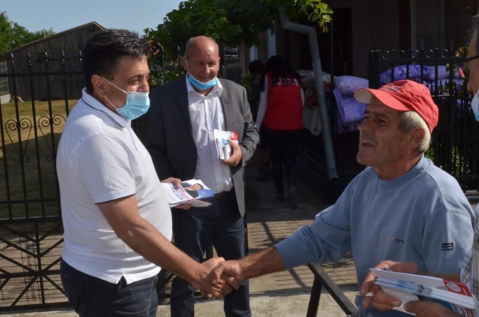 FOTOGALERIE. Oamenii din Vetiș și Doba extrem de bucuroși de prezența candidaților PSD