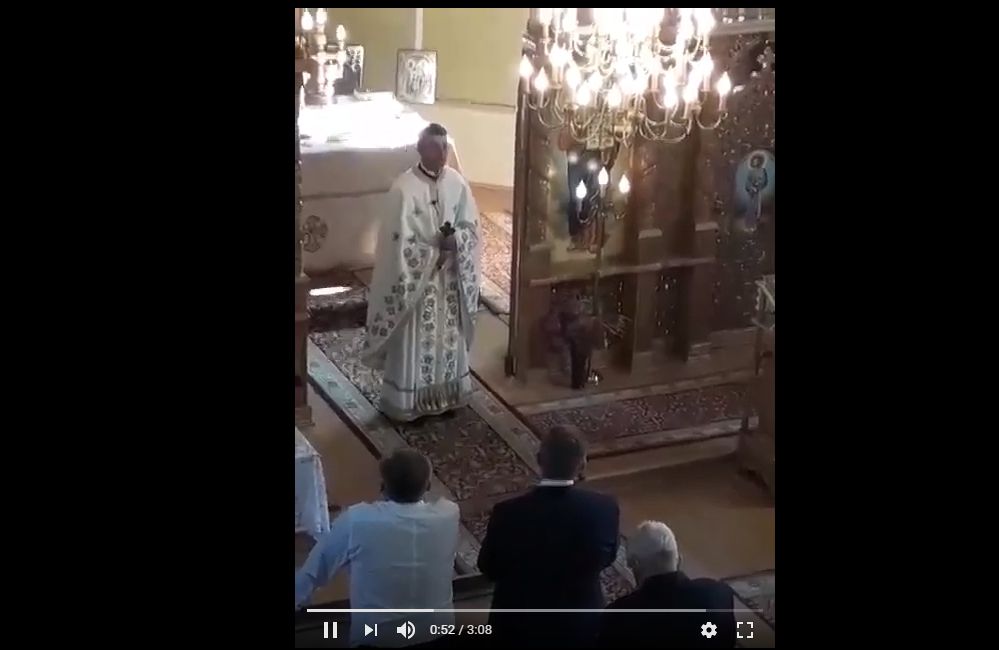 Noaptea minții! Un preot îndeamnă lumea să îl voteze pe Petric!