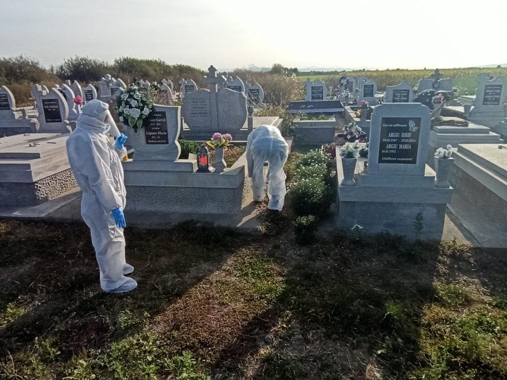 Preot decedat de coronavirus, înmormântat din greșeală