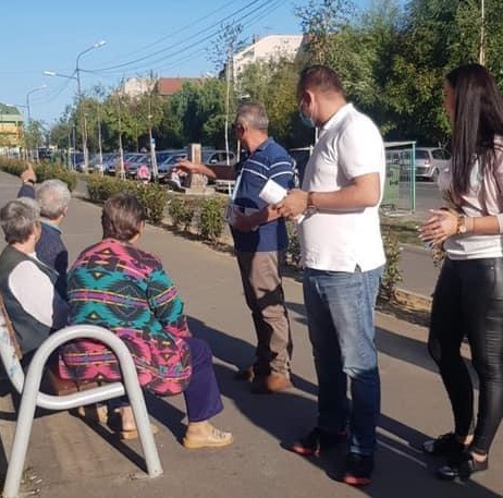 FOTO. O nouă zi, un alt cartier pentru echipa PSD:  Carparti1.