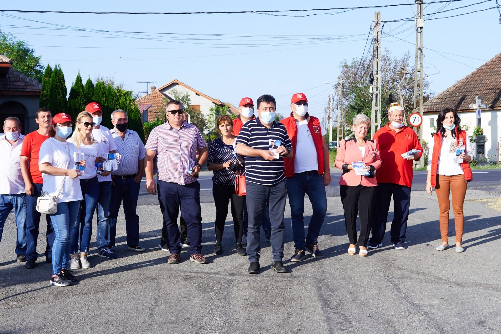 RADU ROCA, în campanie la Odoreu: “Am stat de vorbă cu oamenii pentru a le afla problemele”