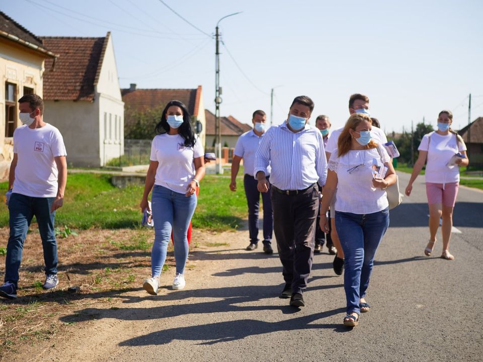 Radu Roca, alături de primarul Mariana Avorniciți și de echipa de consilieri județeni, la Terebești