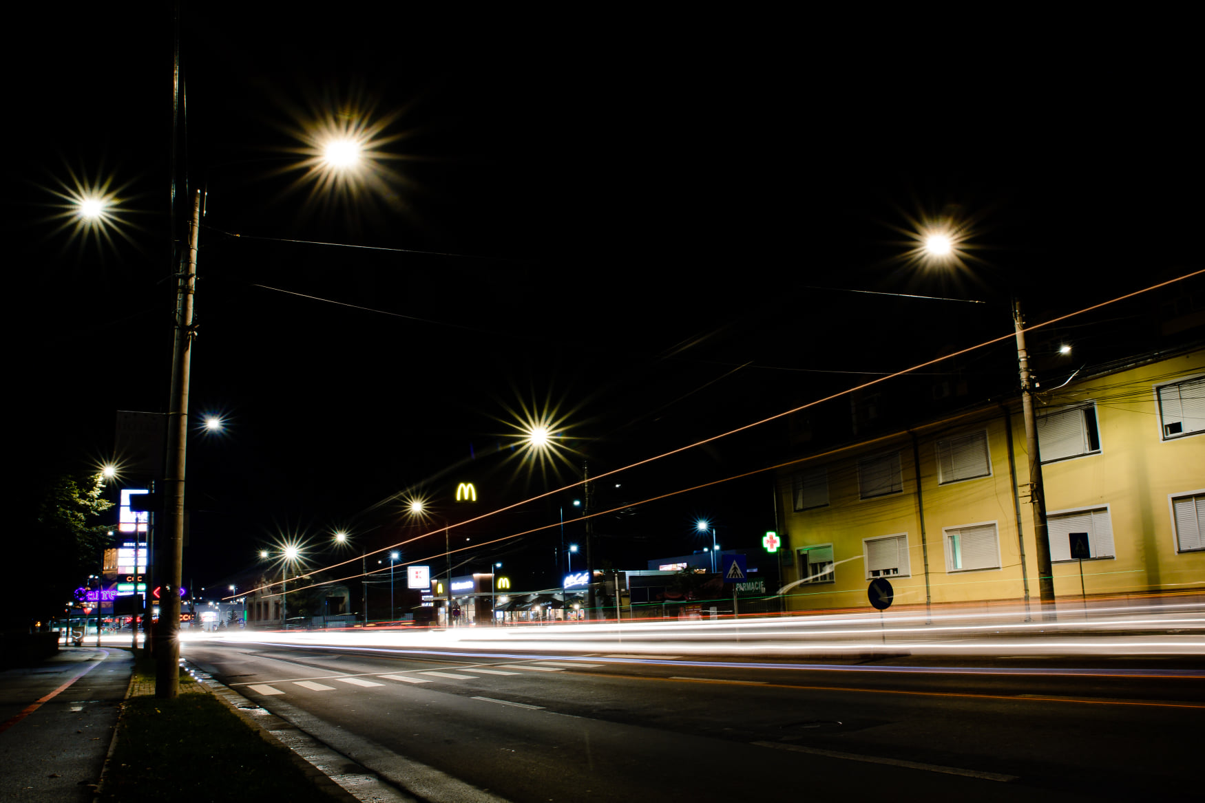 FOTOGALERIE. Treceri de pietoni iluminate suplimentar. Pentru siguranța pietonilor