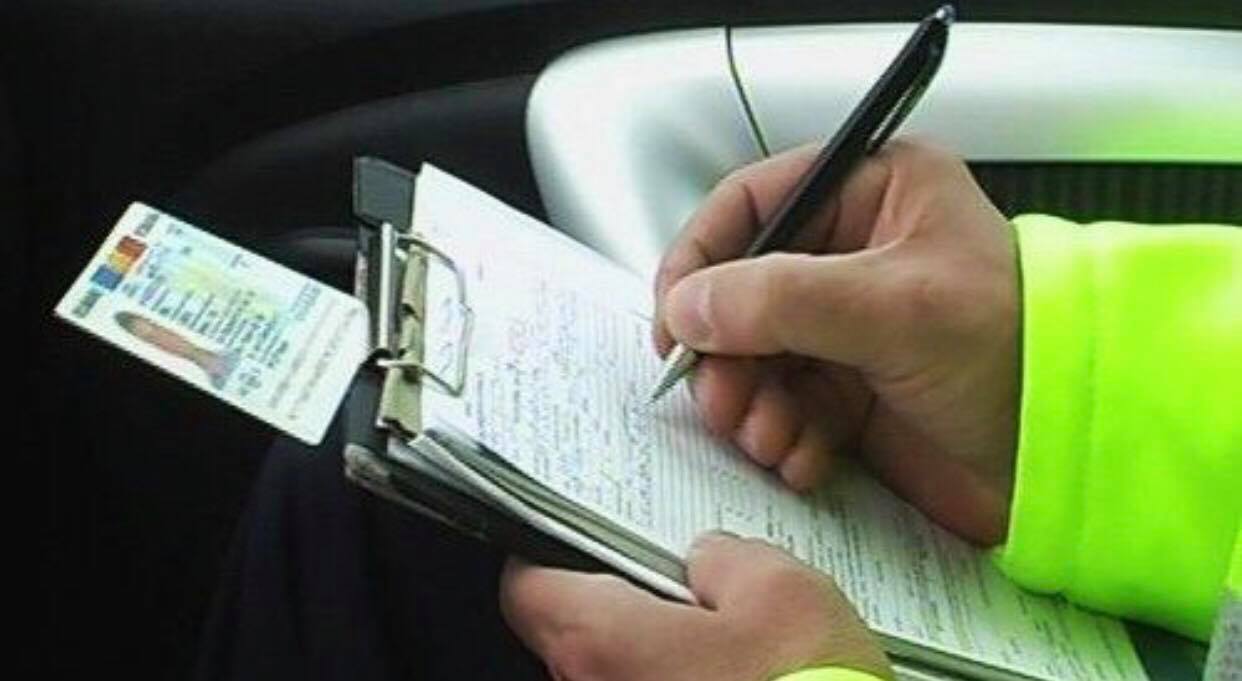 Peste 200 de amenzi, date de polițiști, weekendul trecut