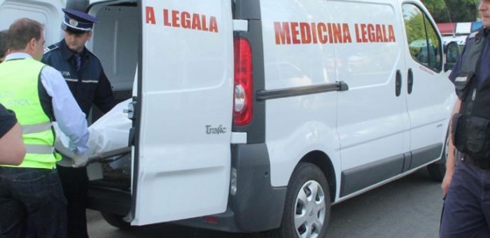 Găsit decedat în parcarea unei benzinării