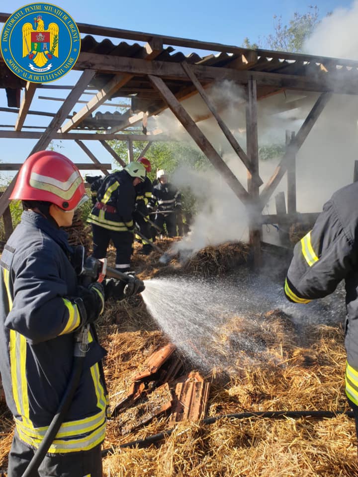 Incendiu la o anexă gospodărească