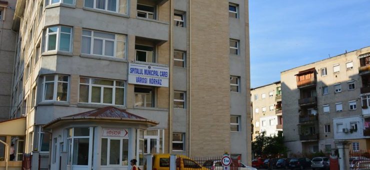 Un infectat cu coronavirus a vrut să fugă din Spitalul din Carei, dar s-a ales cu dosar penal