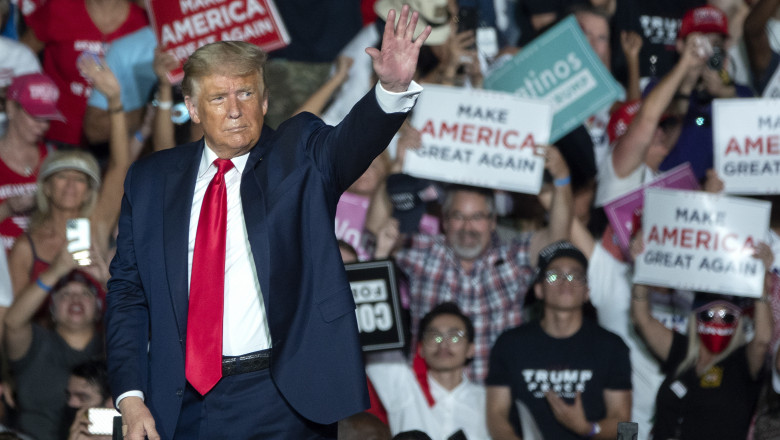 Donald Trump și-a reluat în forță mitingurile electorale: “Am fost bolnav. Acum spun că sunt imun”