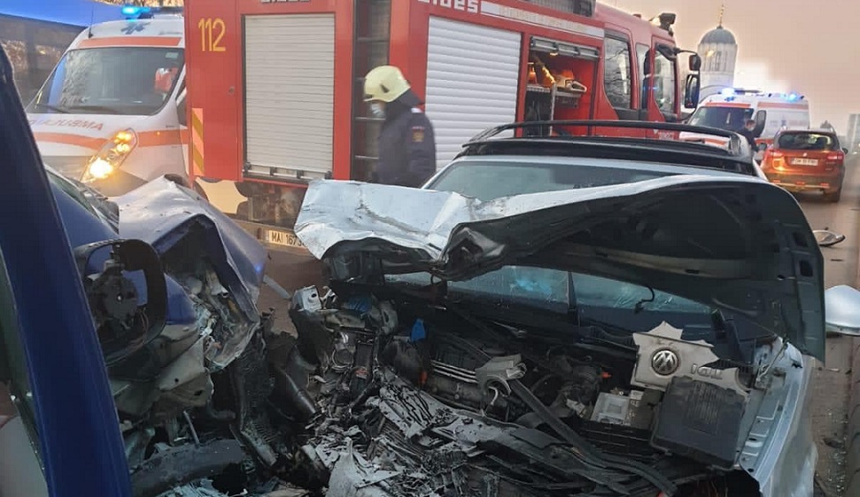 FOTOGALERIE. Accident GRAV la Satu Mare. Persoană ÎNCARCERATĂ