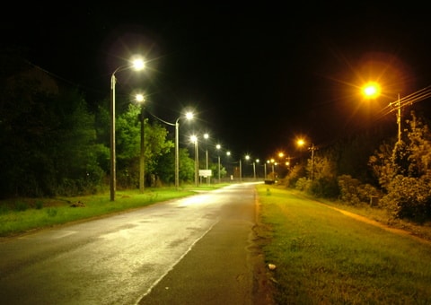 Iluminat stradal, sistat pe anumite străzi la Ardud