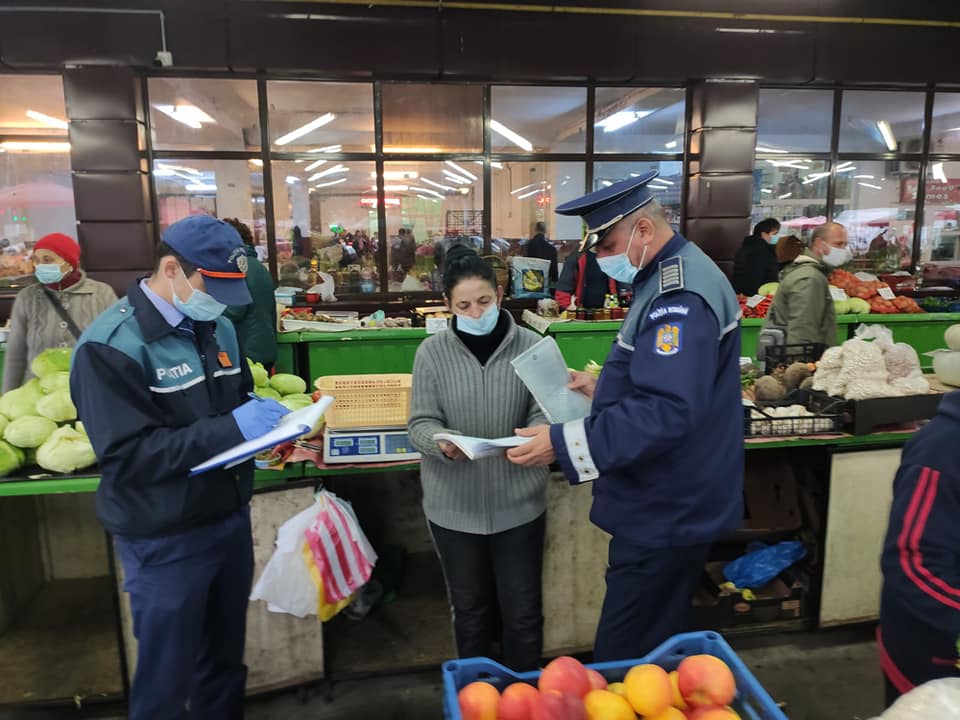 Polițiștii continuă acțiunile de verificare în județ