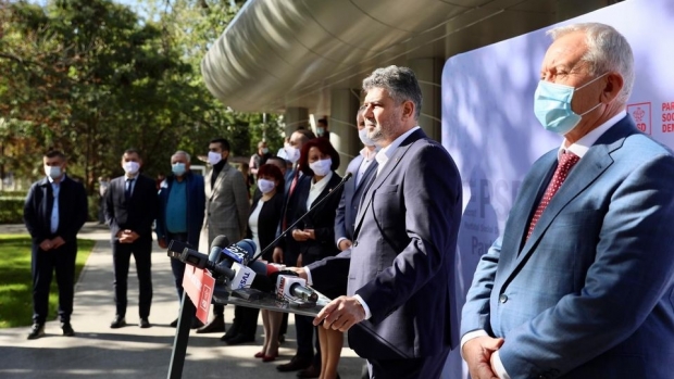 În România educată de Anisie,  ai parte doar dacă nu ai carte!