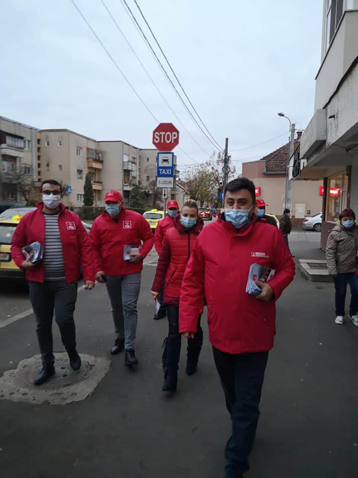 Radu Roca, la pas  prin cartierul 14 Mai