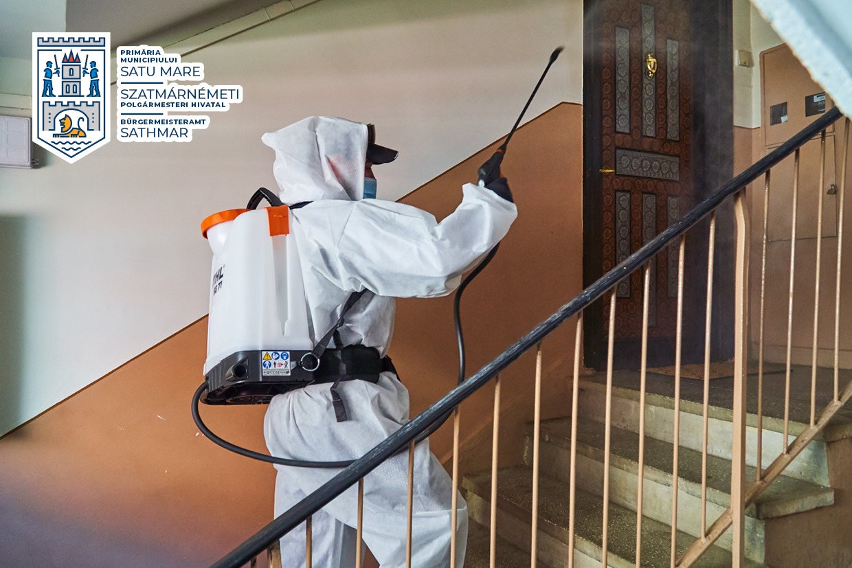 ANUNȚ. Începe dezinfecția scărilor de bloc din Sătmar