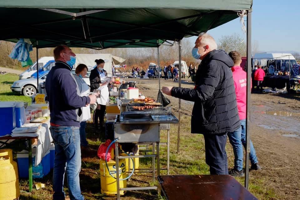 Ioan Tibil în târgul de la Orașu Nou