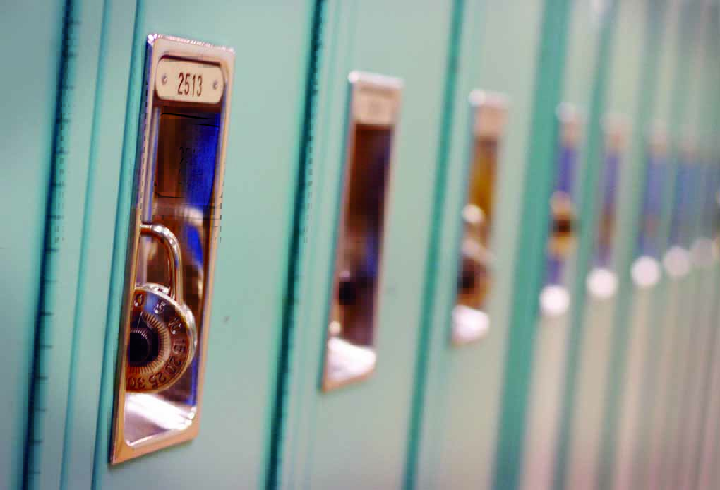 3 sfaturi pentru achiziția unui vestiar metalic cu ușile în Z