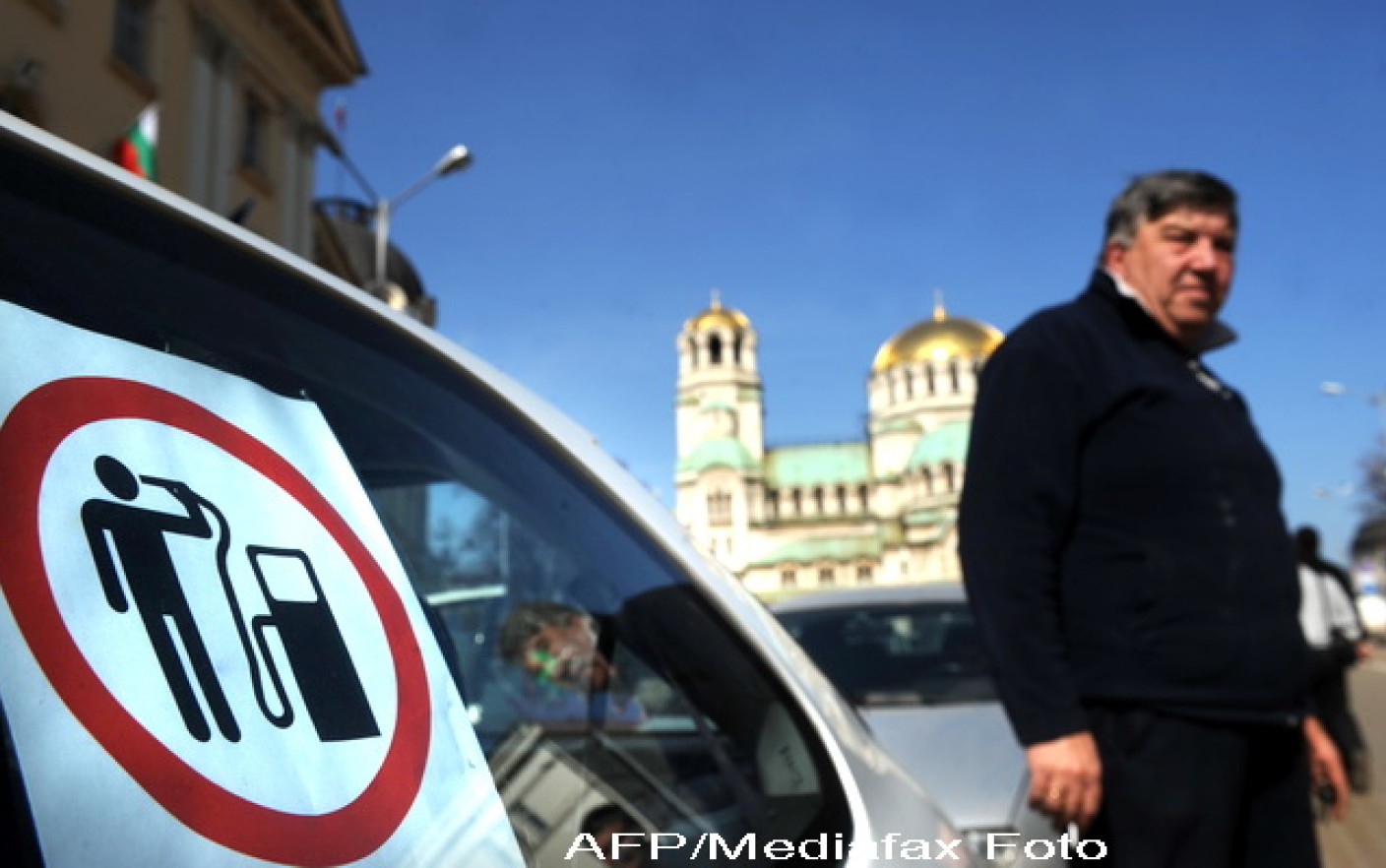 Benzina, motorina și țigările  SE SCUMPESC de la 1 ianuarie