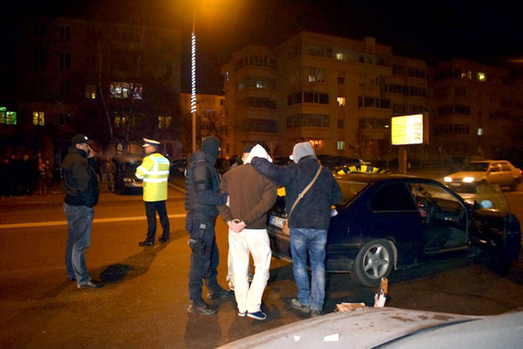 Hoț prins după ce a spart o mașină în Centrul Sătmarului