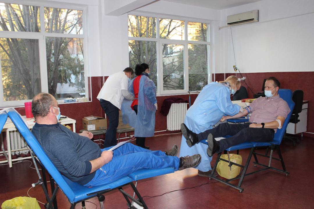 În lupta împotriva COVID 19