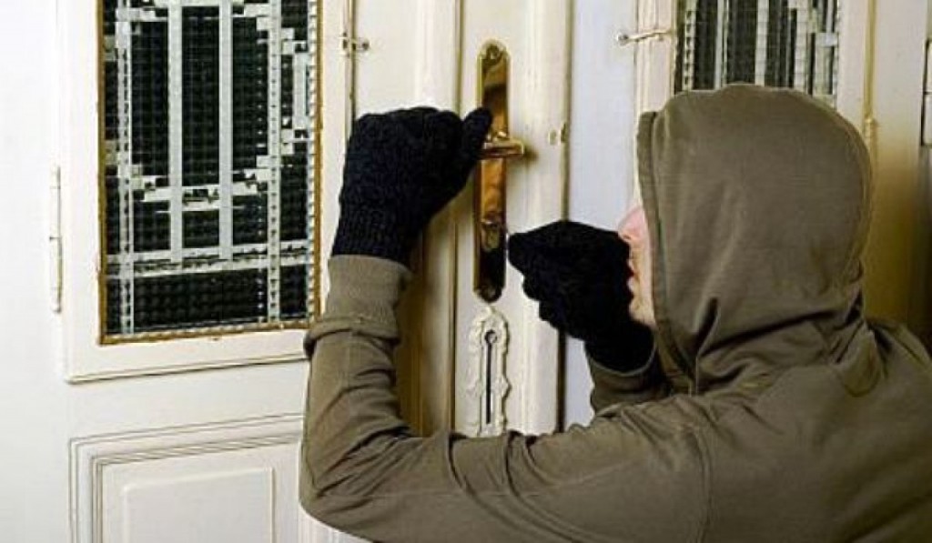 Furt calificat soluționat de polițiștii negreșteni