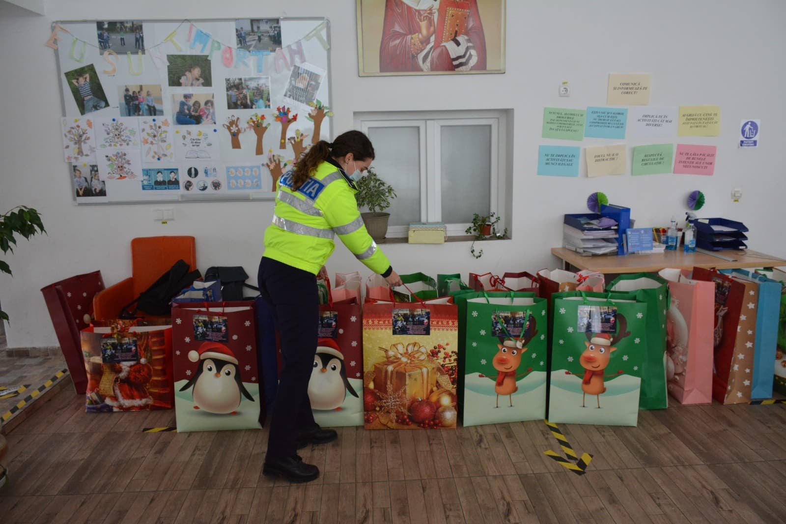 “Gecuțele lui Moș Nicolae” din partea polițiștilor sătmăreni