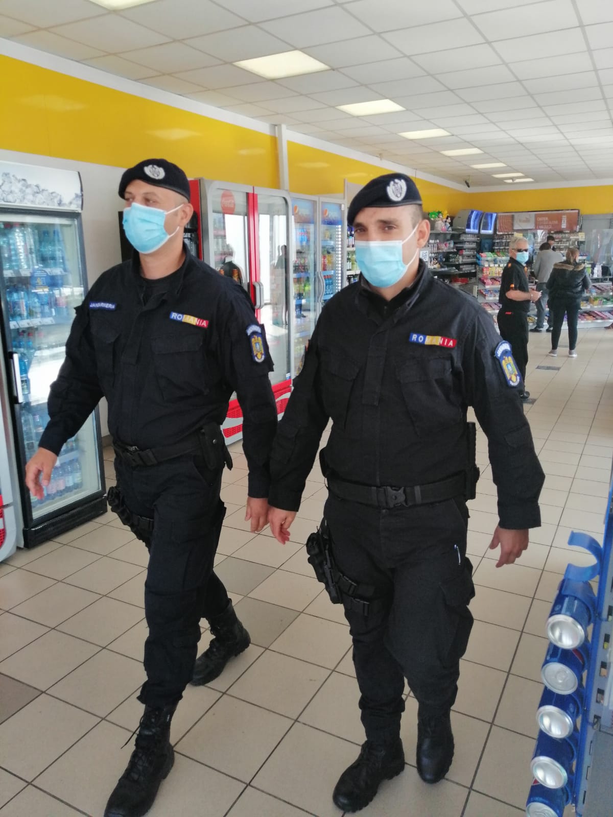 Jandarmii sătmăreni la datorie în minivacanța de Crăciun