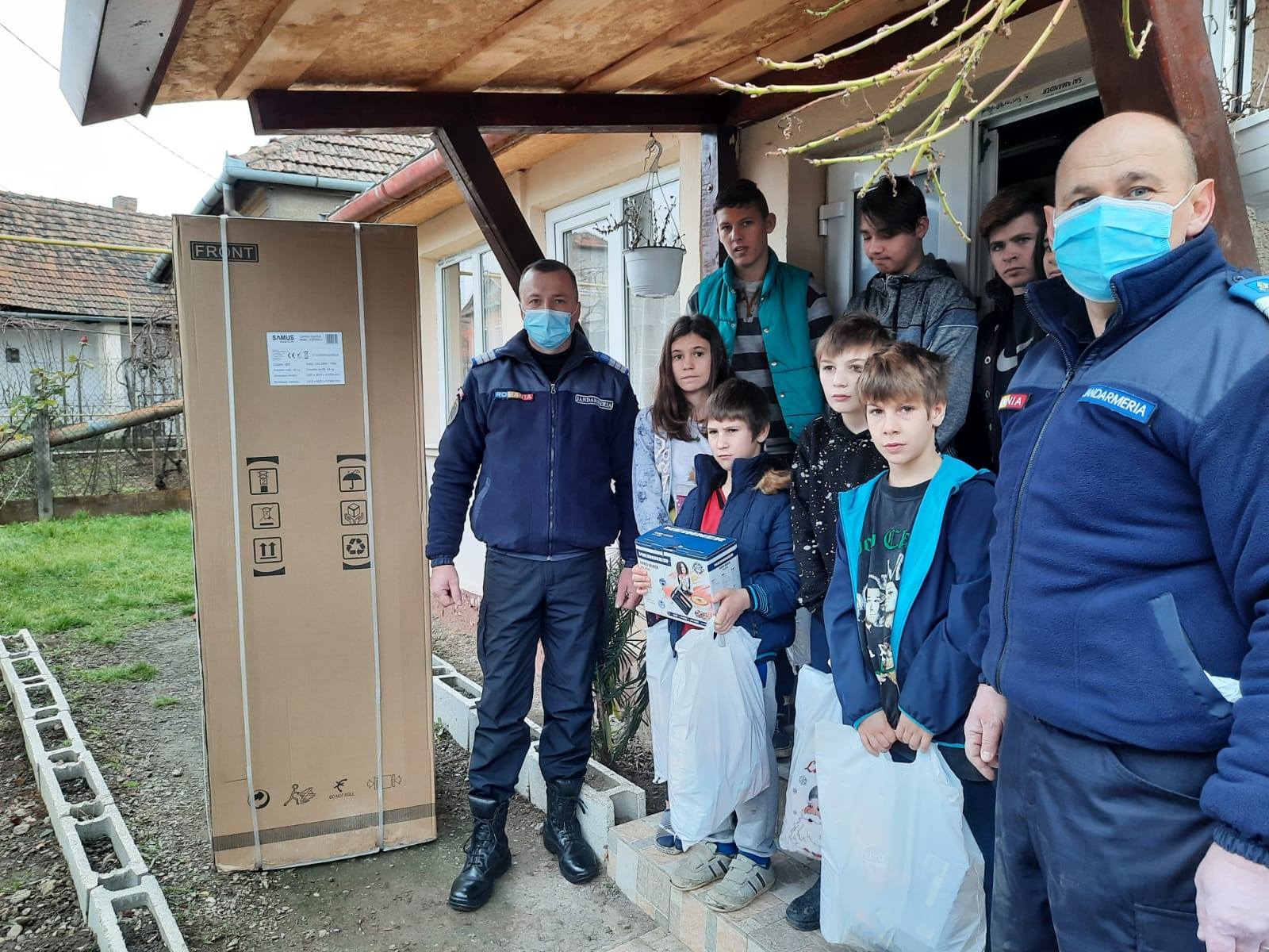 Jandarmii sătmăreni, ajutoarele lui Moș Crăciun