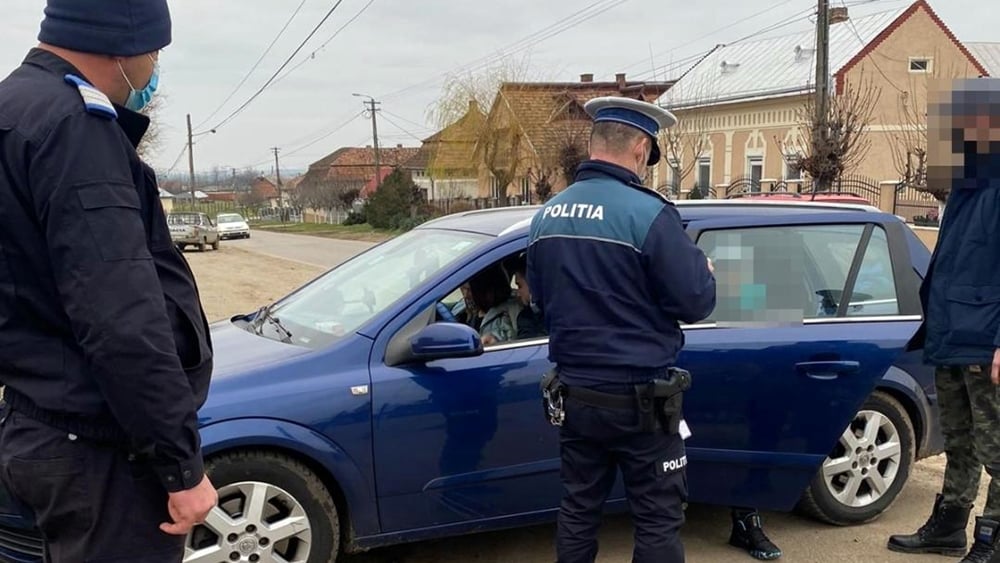 ACȚIUNE. Razii ale polițiștilor în tot județul