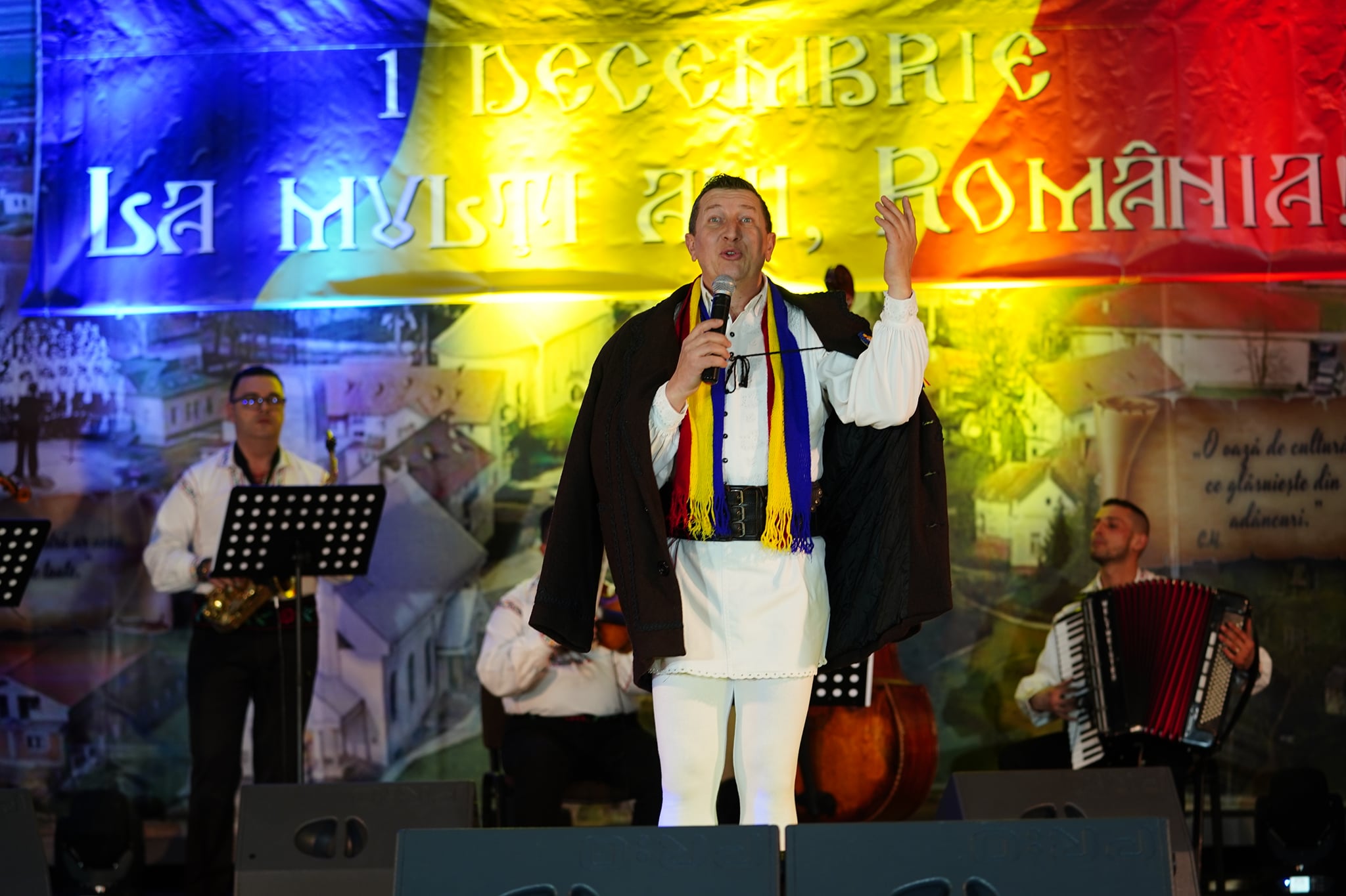 Spectacolul “ȘI LA BINE ȘI LA GREU, ROMÂNIA TE IUBIM MEREU” – o reușită