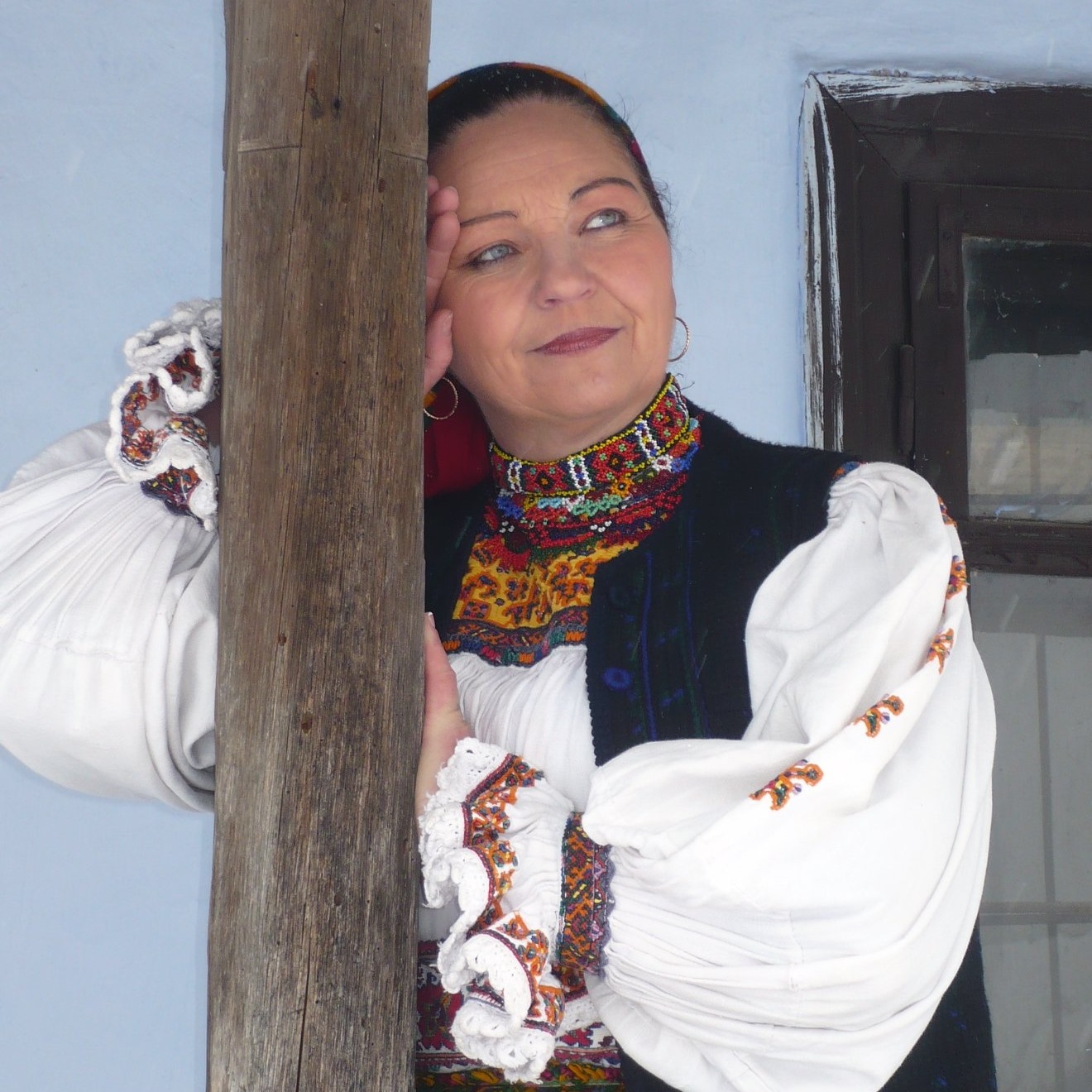 MUZICĂ ŞI VOIE BUNĂ - Surprize muzicale pentru doamne şi domnişoare