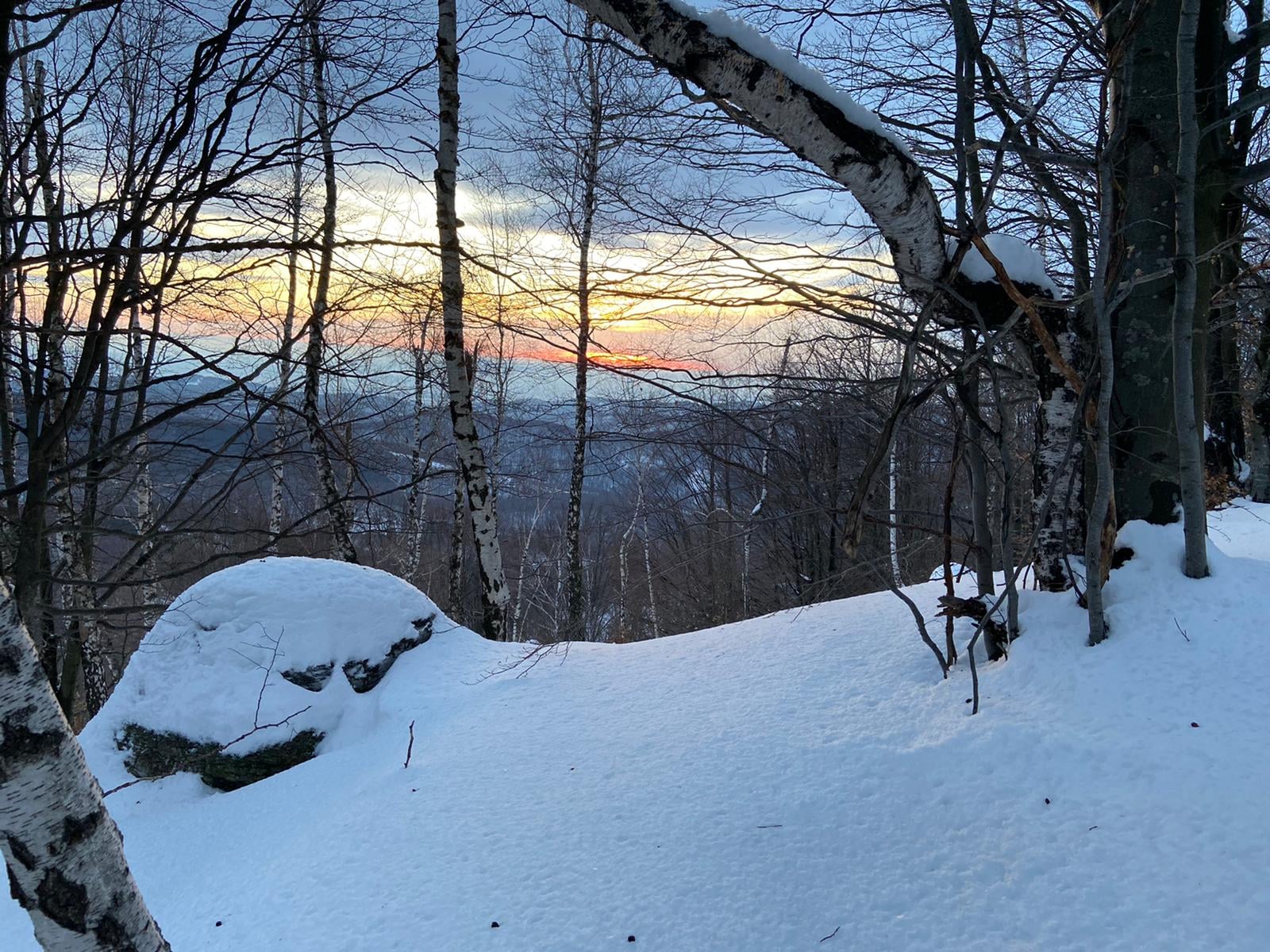 Destinații de weekend. O drumeție pe Muntele Mic - efectele pozitive asupra corpului și a minții