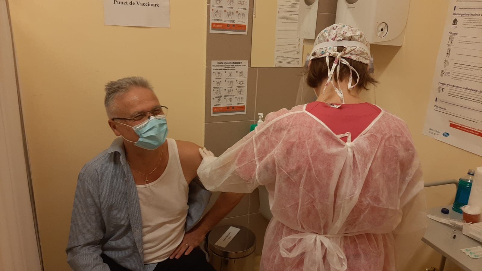 Aproape 1.200 de SĂTMĂRENI, vaccinați  anti-COVID