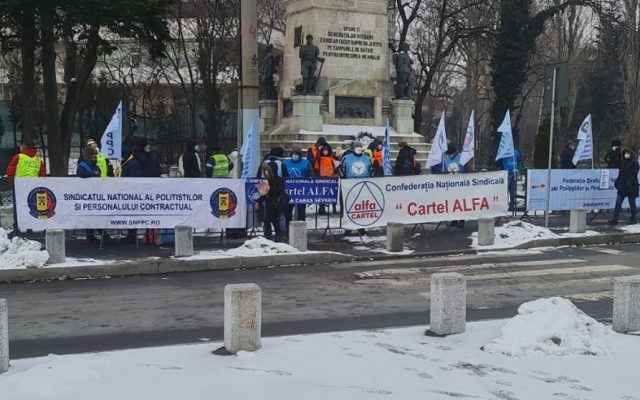 Protest în faţa Palatului Cotroceni