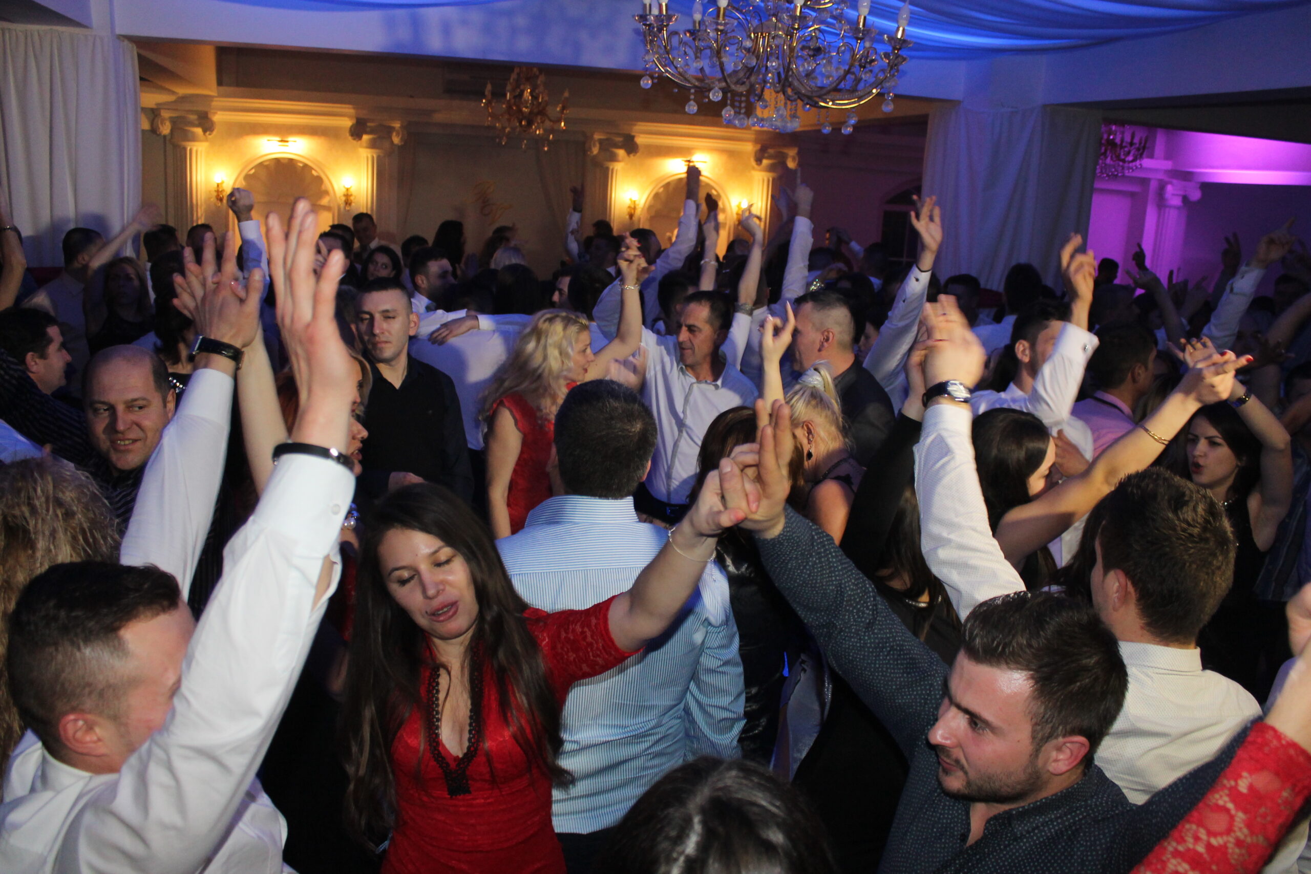 ALERTĂ!!! Chefurile de Crăciun și Anul Nou readuc pandemia în județ