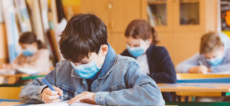 SONDAJ. Peste 70% dintre părinți și profesori  vor deschiderea școlilor