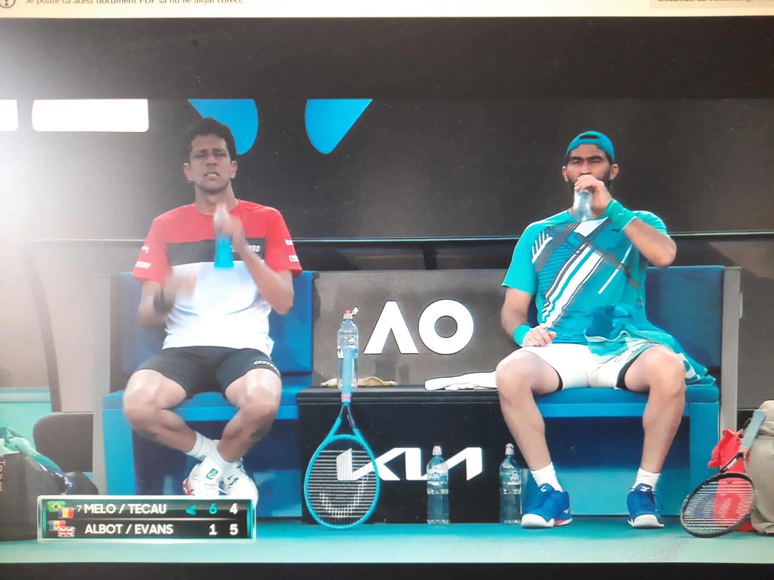 Vara australiană: Șase fete și opt băieți au mai rămas din primii 10 capi de serie după trei tururi complete