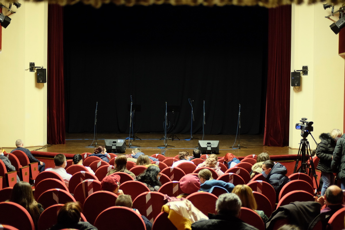 Spectacol folcloric la Teatrul Municipal Carei