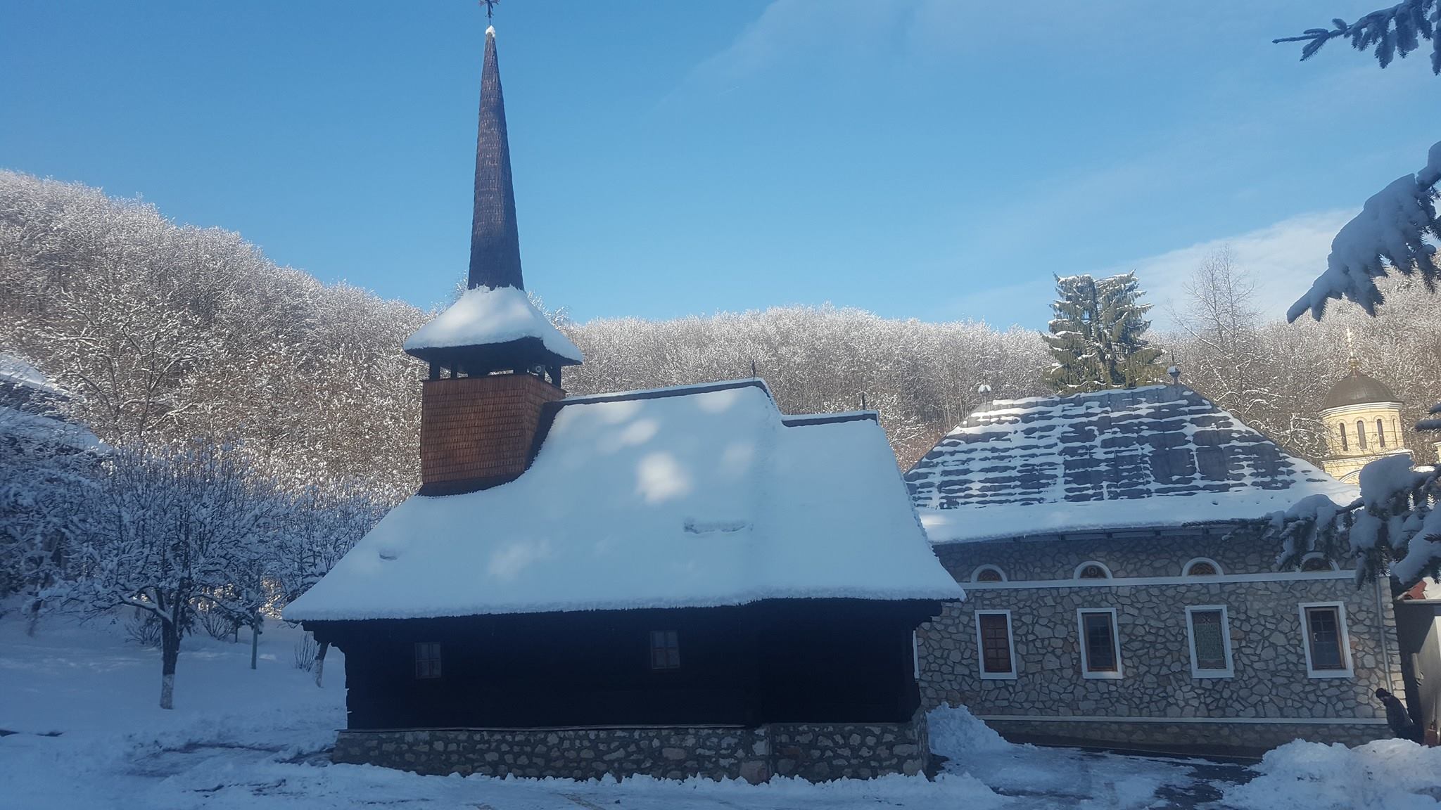 Mănăstirea Izbuc şi izvorul tămăduitor, unic în Europa