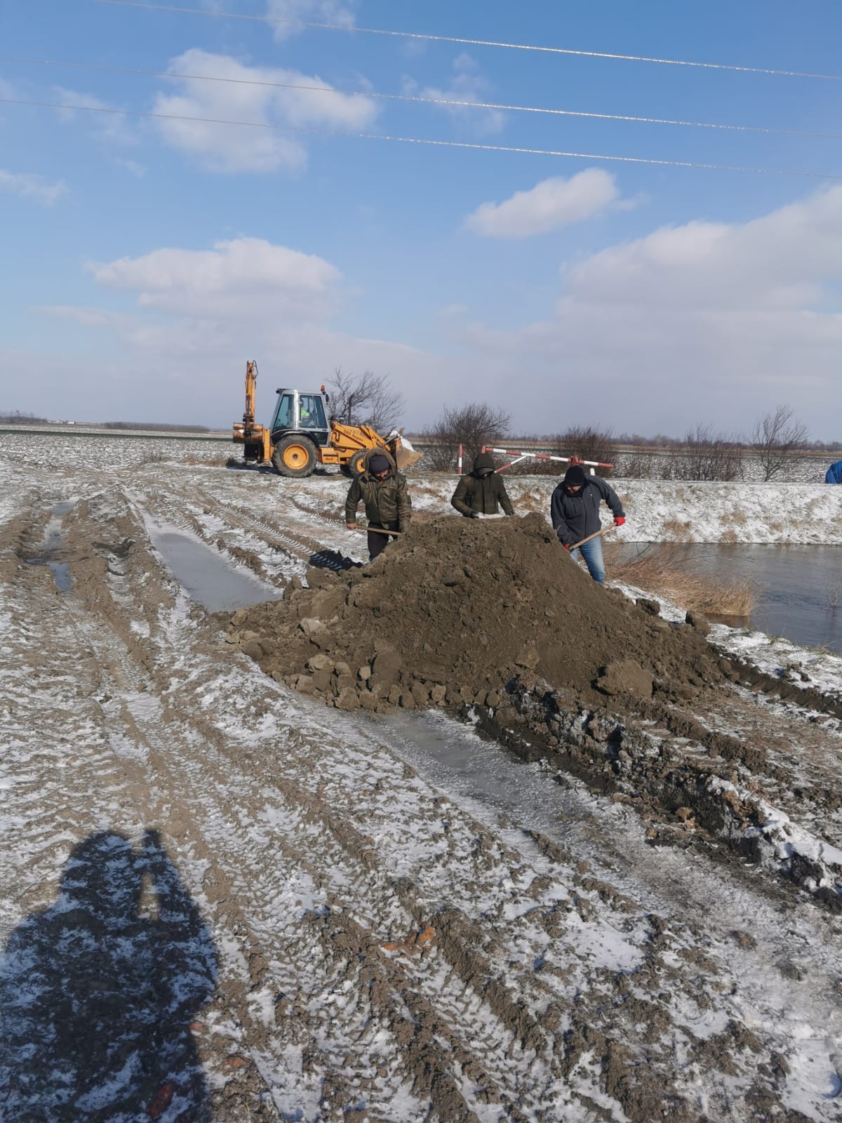 Intervenție dificilă pentru  diminuarea unor infiltrații!