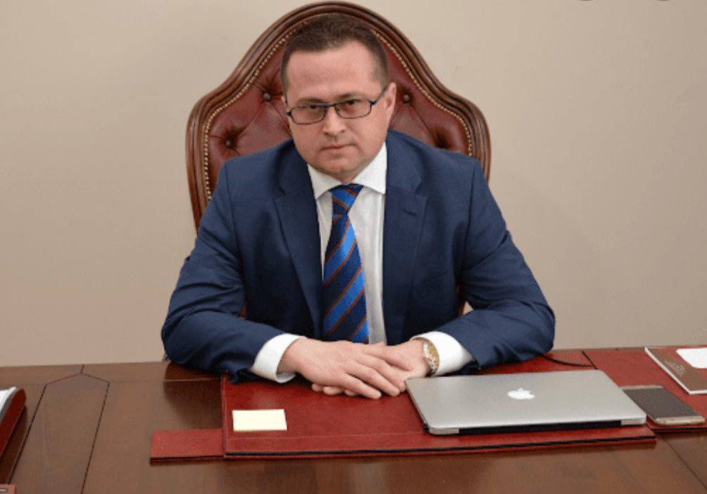 COMUNICAT DE PRESĂ privind admiterea cererii de apărare a reputației profesionale a domnului avocat RĂZVAN VIOREL DOSEANU, membru al Baroului Bihor