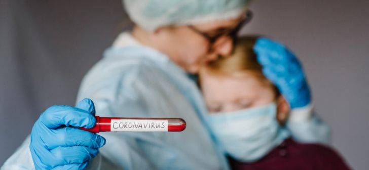 ALARMĂ!!! Opt profesori și un elevi, INFECTAȚI cu COVID-19 de la reînceperea ȘCOLII