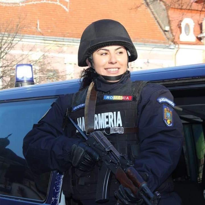 ATENŢIE TINERI! Vreţi o SLUJBĂ  bine PLĂTITĂ