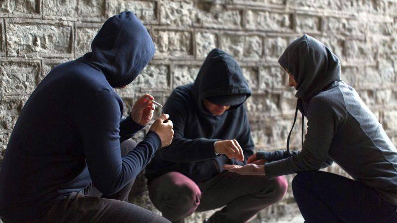 Numărul persoanelor care consumă droguri a scăzut