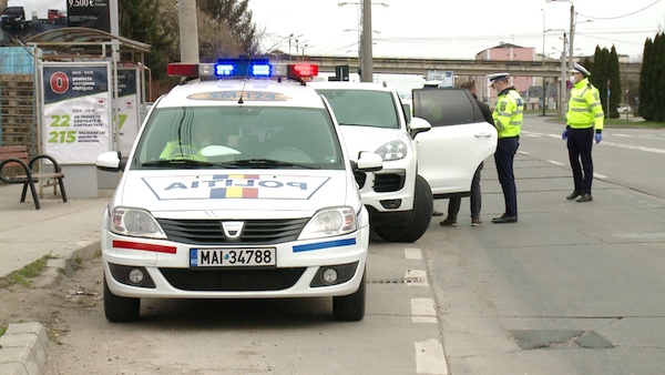 Peste 15 permise suspendate într-o singură zi în județ