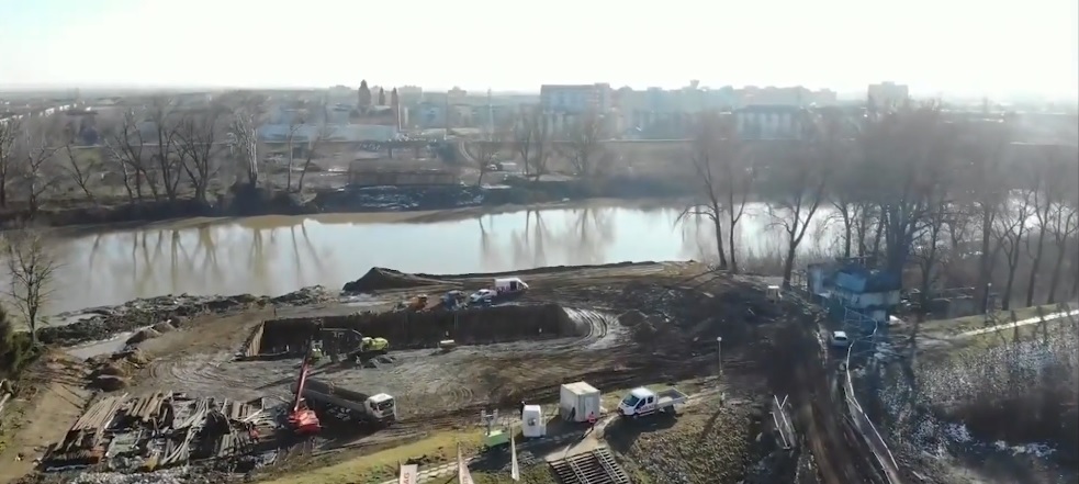 Lucrările la Podul peste râul Someș avansează foarte bine