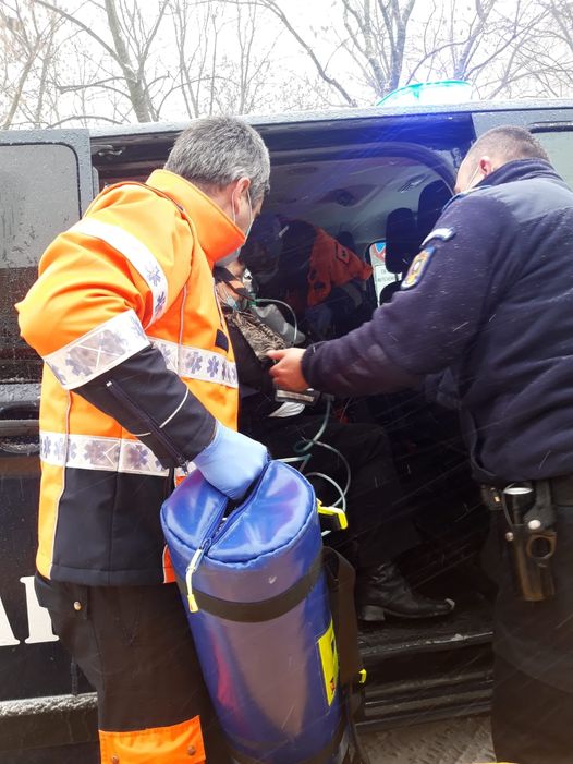 Femeie salvată de la moarte de jandarmii sătmăreni