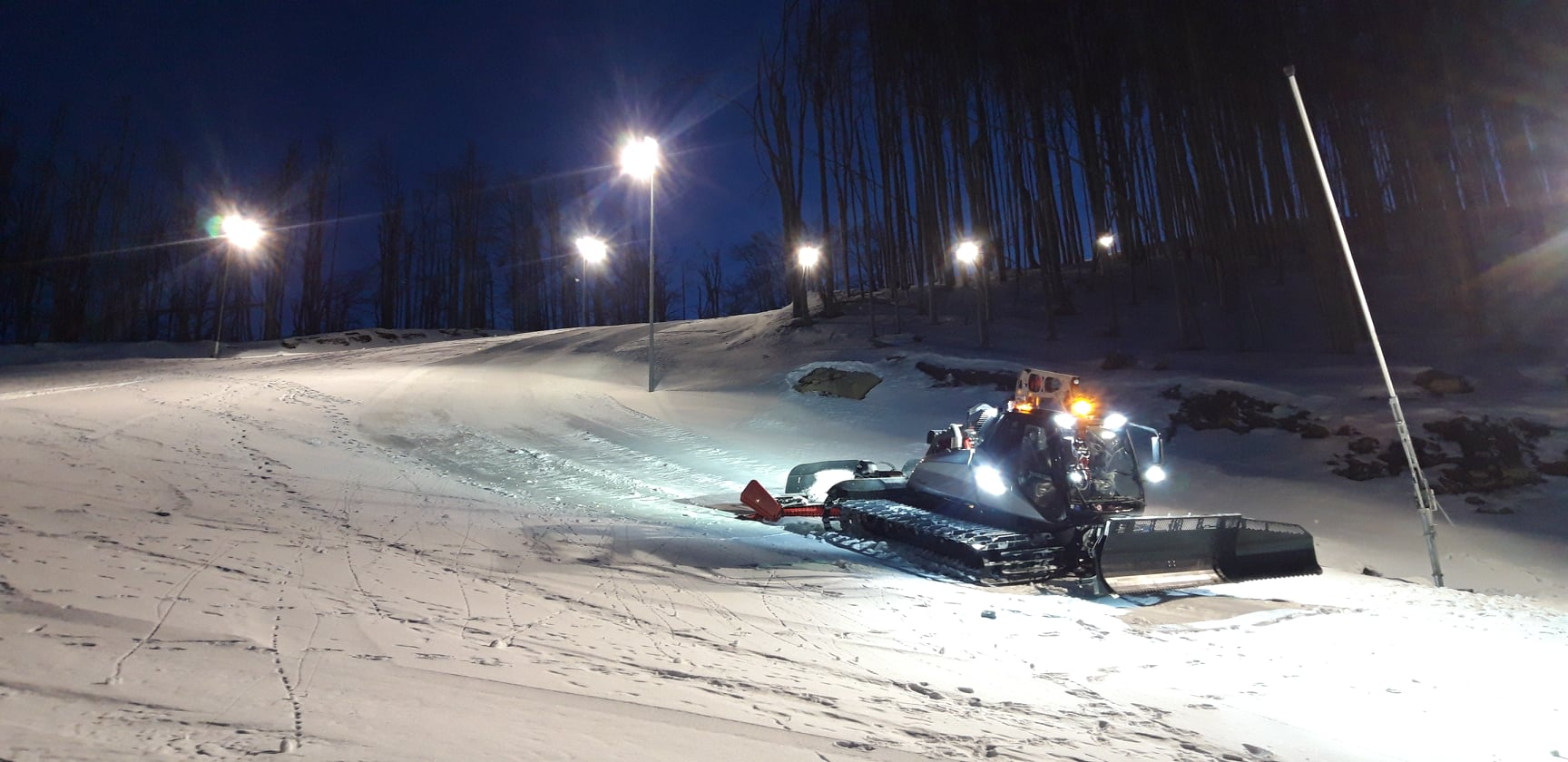 Sporturi de iarnă. La anul chiar vom putea schia la Luna Şes. S-a intrat în linie dreaptă cu amenajările