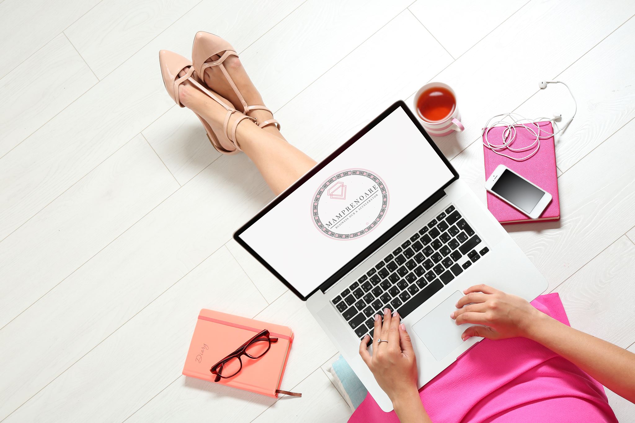 Afacerile mamelor din România prosperă în online